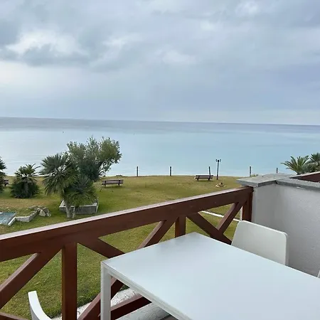 Seafront Family Apartment-pontus Skala Fourkas