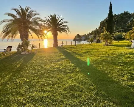 Seafront Family Apartment-pontus Skála Foúrkas