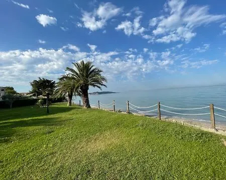 Seafront Family Apartment-pontus Skála Foúrkas