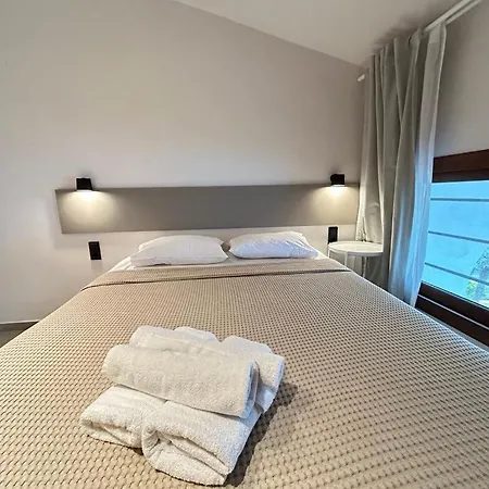 Daire Seafront Family Apartment-pontus